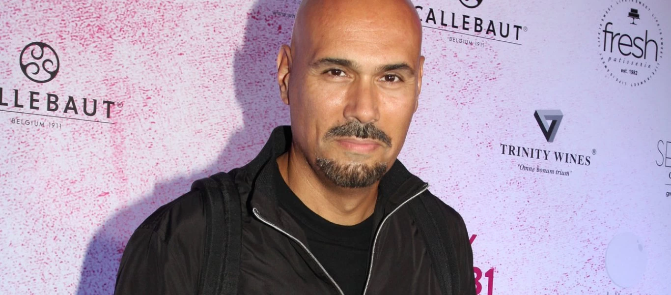 Ο Δημήτρης Σκουλός ξεσπά: «Ενοχλήθηκα όταν υπαινίχθηκαν σχέση μου με τα κορίτσια του GNTM» (βίντεο)